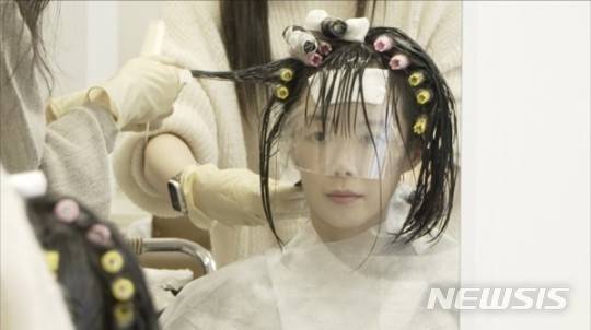 [서울=뉴시스]신지수 2021.12.03(사진=JTBC '해방타운' 제공) photo@newsis.com*재판매 및 DB 금지