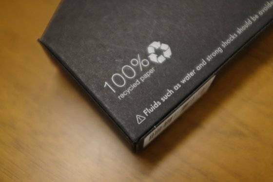 100% 재생용지를 사용했다는 것을 알 수 있는 그래이프랩 마크. [사진 이현우]