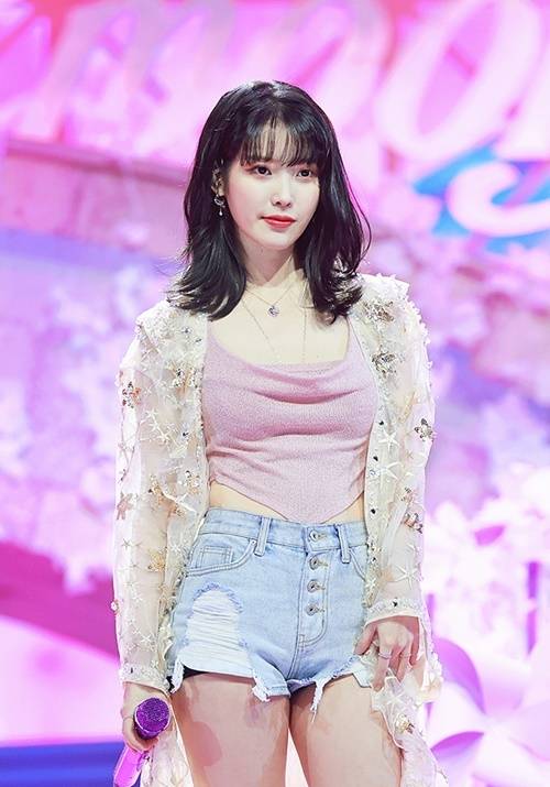 아이유 사진=멜론