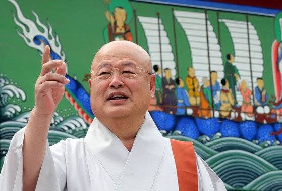 사회주의자 박헌영의 아들인 원경 스님은 힘겨운 어린 시절을 보내다 불가에 귀의했다. [중앙포토]