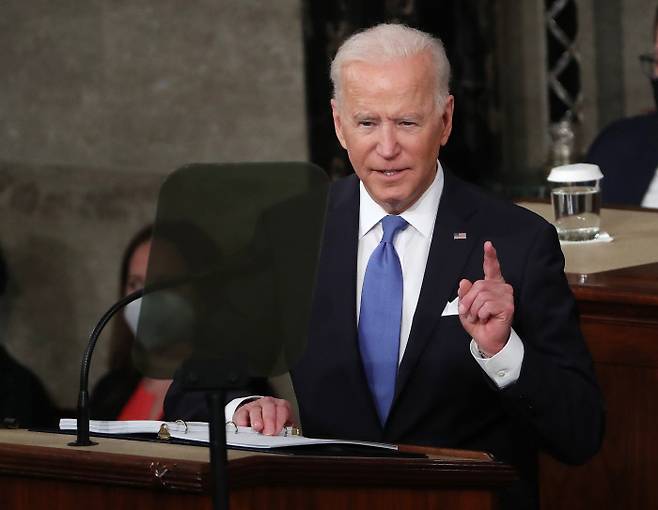 조 바이든 미국 대통령이 지난 4월28일(현지시간) 워싱턴 국회의사당에서  의회연설을 하고 있다. 워싱턴|EPA연합뉴스