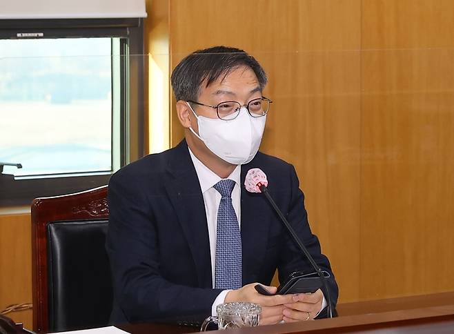 [세종=뉴시스]  박병홍 신임 농촌진흥청장이 6일 전북 전주시 농촌진흥청 회의실에서 열린 취임식에서 취임사를 하고 있다. (사진=농진청 제공) *재판매 및 DB 금지