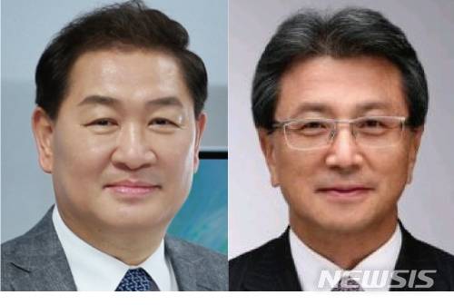 [서울=뉴시스] 한종희 삼성전자 대표이사 부회장 겸 SET 부문장(왼쪽), 정현호 삼성전자 사업지원T/F 부회장.