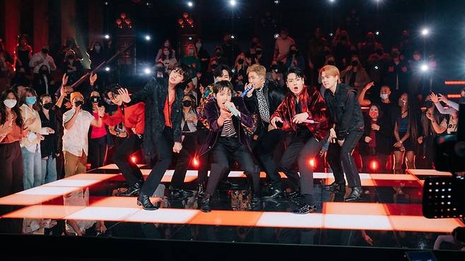 [서울=뉴시스] 방탄소년단_미국 CBS 제임스 코든쇼_Butter_단체. 2021.12.09. (사진 = Terence Patrick / CBS 제공) photo@newsis.com