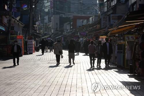 한산한 홍대 거리 [연합뉴스 자료사진]