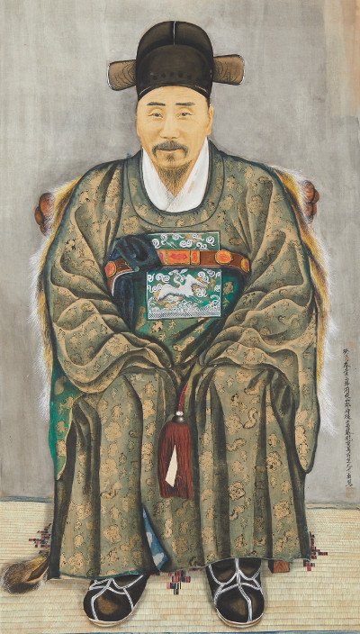 마이아트옥션에서 최근 거래된 ‘웃는 초상화’(1933, 비단에 채색, 105.5×62.5㎝). 마이아트옥션 제공