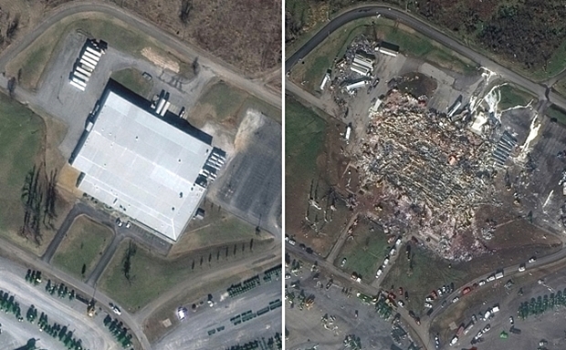 미국 상업위성 막사테크놀로지가 2021년 12월 10일 촬영한 켄터키주 메이필드시 양초공장(오른쪽)의 모습. 왼쪽은 2017년 1월 28일 촬영 사진이다./AP연합뉴스