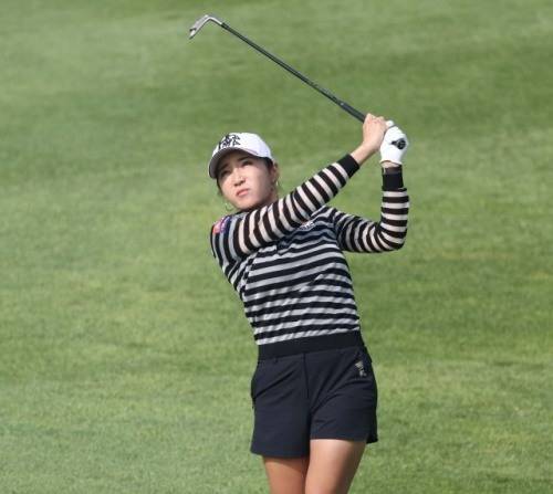 이보미는 내년 JLPGA투어 첫 5경기에서 출전권을 따야하는 상황이다. [사진=KLPGA]