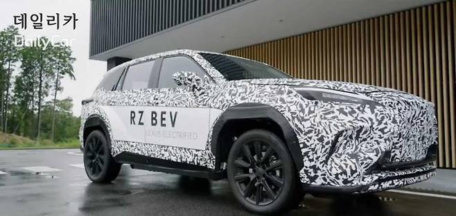 렉서스 RZ 450e 순수 전기차(테스트 차량)