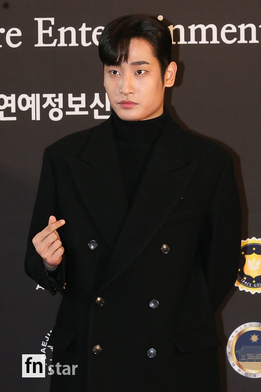 Singer Park Jae-jung attended the awards ceremony of the 29th Korea Culture Entertainment Awards held at Rivera Hotel in Cheongdam-dong, Gangnam-gu, Seoul on the 15th.