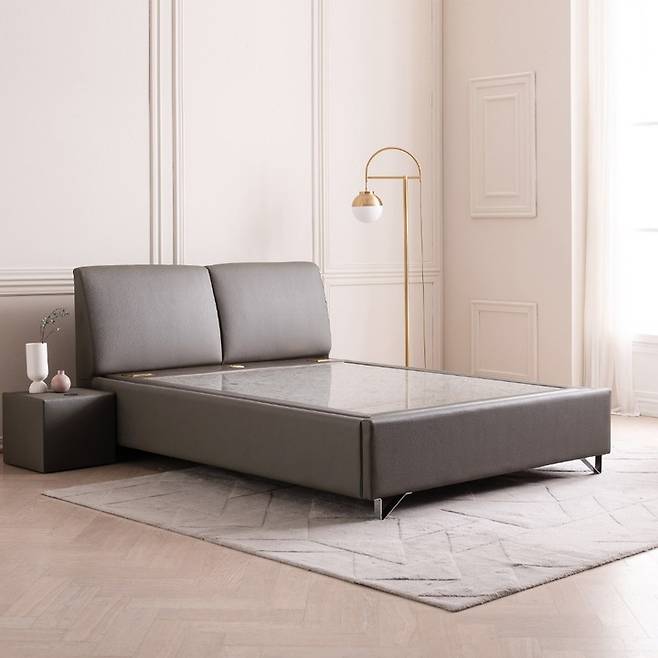 [서울=뉴시스] 장수돌침대 퀸 맥반석 아일 이스터 모던 돌침대. (사진=장수돌침대 제공) 2021.12.20. photo@newsis.com *재판매 및 DB 금지