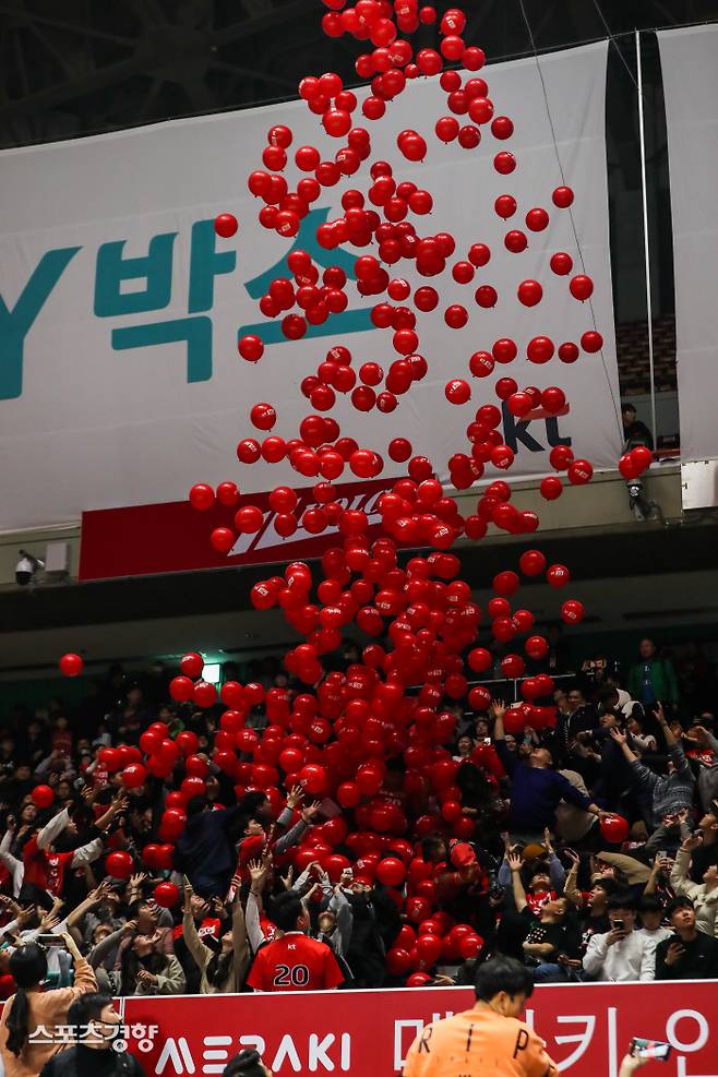 2년 전 마지막으로 열린 농구영신 매치 현장.  KBL 제공