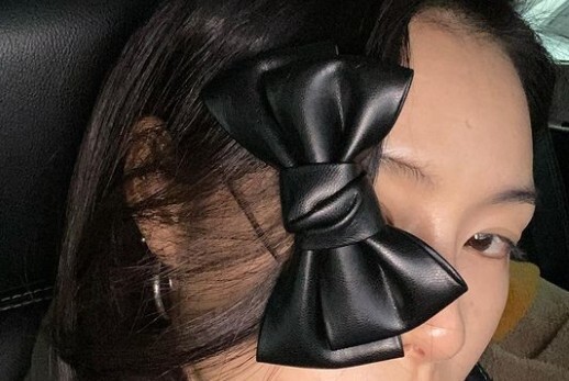 Kahi, a former group after school, reported on his recent situation.On the 27th, Kahi posted a picture on his instagram with the phrase Ribbon ... UhhhhhhhhhhhhhhhhhhhhhhhhhhhhhhhhhhhhhhhhhhhhhhhhhhhhhhhhhKahi in the public photo took a picture in the vehicle. The appearance of a black ribbon on his head and falling into a self-portrait was cute.Above all, the position of the ribbon was moved from place to place, and the appearance of a different expression attracted attention.Meanwhile, Kahi marriages with a businessman in 2016 and has two sons under his belt; he recently returned to Korea after living in Bali with his family.Kahi is currently appearing on TVN entertainment program Mom is Idol.