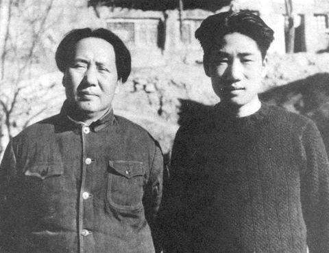 마오쩌둥(왼쪽)과 아들 마오안잉. /조선DB