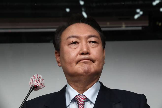윤석열 국민의힘 대선후보가 5일 오전 서울 여의도 중앙당사에서 선거대책위원회 해산 및 입장 발표 기자회견을 하고 있다. [헤럴드경제=이상섭 기자]