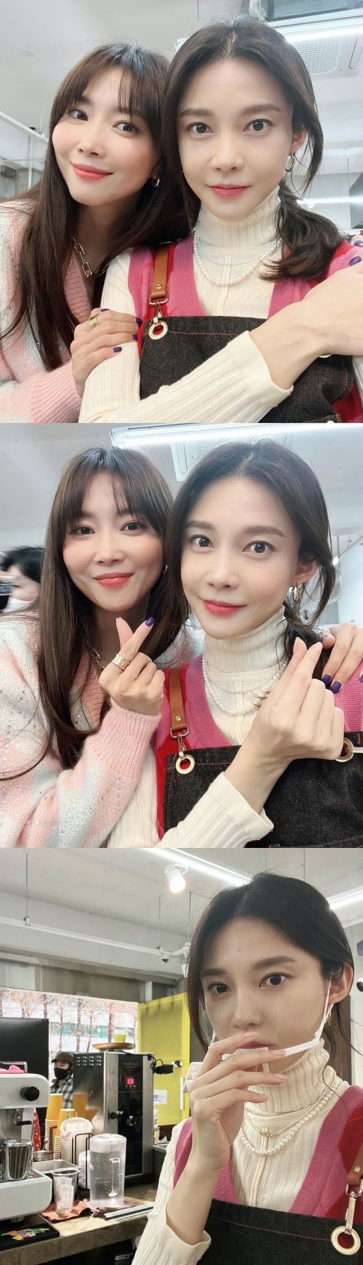 Actor Cha Ye-ryun boasted steamy chemistry with Oh Yoon-ah.Cha Ye-ryun wrote on his personal Instagram account on May 5, With my Im Yoon-ah sister who is so grateful for her step, I am a loving and loving Im Yoon-ah sister and these days I am a hot-headed mode.Im Yoon-ah is love. Thank you sister. Cha Ye-ryun and Oh Yoon-ah in the public photos are taking a self-portrait with their arms folded or fingers hearted.The two of them show off their beauty for an incredible time that they each had a daughter and son.Fans who have seen this are responding to Both are beautiful, Shining beauty and Both beautiful.Meanwhile, Cha Ye-ryun marriages Actor Ju Sang-wook in 2017 and has a daughter in her life.Cha Ye-ryun SNS