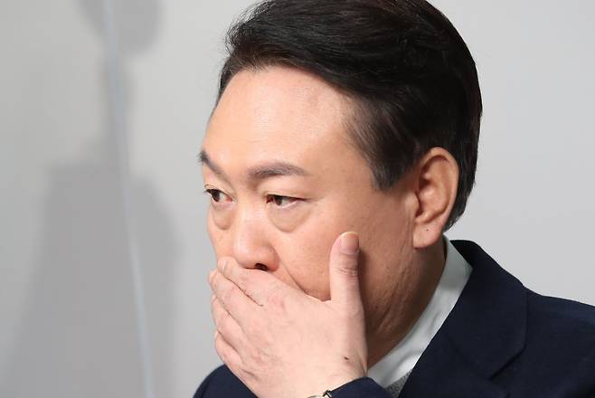 윤석열 국민의힘 대선 후보가 6일 오전 서울 여의도 당사에서 ‘신도시 재정비’ 정책공약을 발표하고 있다. [이상섭 기자]