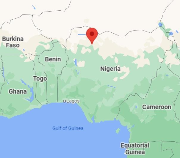 갱단이 마을 주민 140명 이상을 학살한 나이지리아 잠파라주(붉은 화살표) [구글 지도 캡처. 재판매 및 DB 금지]