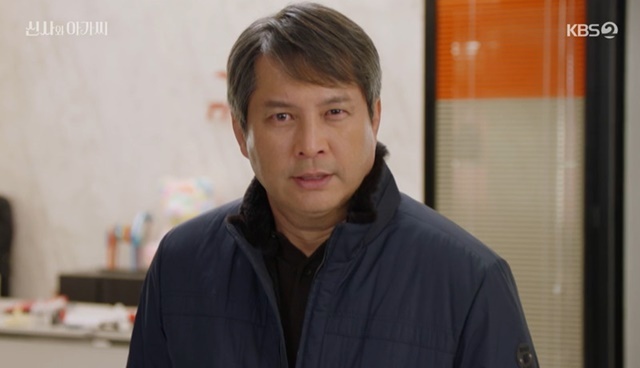 Lee Jong-Won noticed that Lee Il-hwa had a different face but was my ex-wife.In the 31st episode of KBS 2TV weekend drama Shinto and Young Lady broadcast on January 8 (played by Kim Sa-kyung/directed by Shin Chang-seok), Lee Jong-Won found out that Anna Nicole Smithkim (Lee Il-hwa) was her ex-wife Kim Ji Young (Kang Se-jung).Anna Nicole Smith Kim tried to save a new life by scouting her husband Park Soo-chul and daughter Lee Se-hee, who left behind in the past, with United States of America, but Park Dan-dan hesitated.Park Dan-dan expressed his complex mind by tearing his heart with Lee Young-guk (Ji Hyun-woo) and children.Meanwhile, Park Su-cheol also declared that he can not go to United States of America together.Park Soo-chul lived because his ex-wife Kim Ji Young left her daughter and her daughter Park Dan-dan and tried to abandon her daughter because she could not put her daughter on her family register as a single woman. She lived because of the Dandan will be a mother Cha Yeon-sil (Oh Hyun-kyung).Park Su-cheol went to Anna Nicole Smith Kim and said, Im sorry. Ill never leave my family. I was mistaken. It was a huge mistake.Ive been grateful for it, and Ill never forget your grace, he said.Anna Nicole Smith Kim was backhugged and hung on saying, What did I make a mistake? And Park Soo-chul said, I did not know what to do.Anna Nicole Smith Kim met with Cha Yeon-sil and asked Park to persuade her to join the United States of America by offering $ 200,000 in salary, and Cha Yeon-sil encouraged her husband Park Soo-chul, saying, Todays exchange rate is over 230 million won.Park Soo-cheol told Cha Yeon-sil, Do not meet Anna Nicole Smith in the future.And I do not go to United States of America, so I know that. After drawing the line, Why is the delegate so far?What the hell am I? He went to Anna Nicole Smith Kim.Park Soo-chul told Anna Nicole Smith Kim, If you were sincere about me at least, you do not do it with money.Is it that you want to buy my heart with money? Anna Nicole Smith Kim recommended tea to calm down.Park Su-cheol recognized two of the dots on the back of Anna Nicole Smith Kims neck and found out that the past with Anna Nicole Smith Kim oddly overlapped with her ex-wife Kim Ji Young.