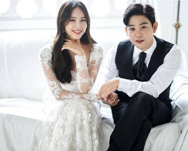 쥬얼리 출신 김은정이 작곡가 임광욱과 결혼 소식을 전했다. /사진=김은정 인스타그램