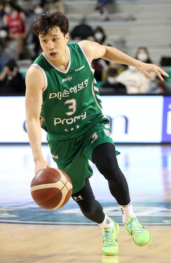 원주 DB 프로미의 허웅 사진=연합뉴스