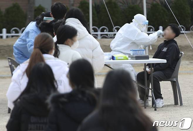 10일 충북에서 신종 코로나바이러스 감염증(코로나19) 확진자 54명이 추가됐다.(사진은 기사 내용과 무관함) / 뉴스1 © News1