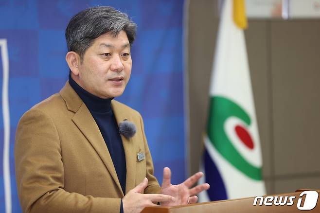 백두현 고성군수 브리핑. © 뉴스1 DB