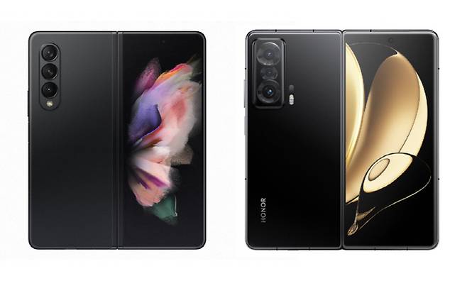 갤럭시Z폴드3(왼쪽)와 매직V. [사진 제공 = 각 사]