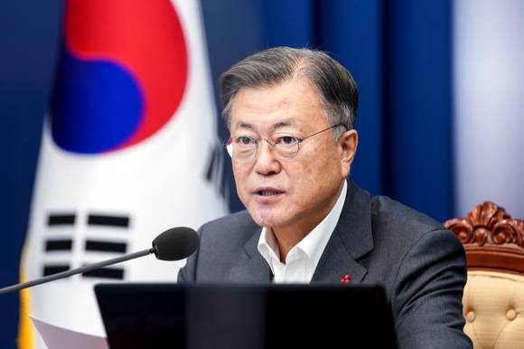 문재인 대통령이 10일 청와대에서 열린 수석보좌관회의에서 발언하고 있다. 2022.01.10. [사진=뉴시스]
