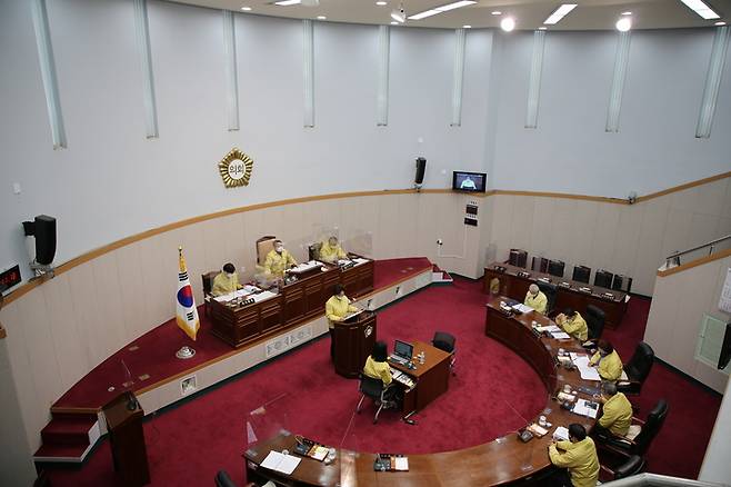 2022년 새해 첫 임시회를 열고 있는 전남 구례군의회. 구례군의회 제공 *재판매 및 DB 금지