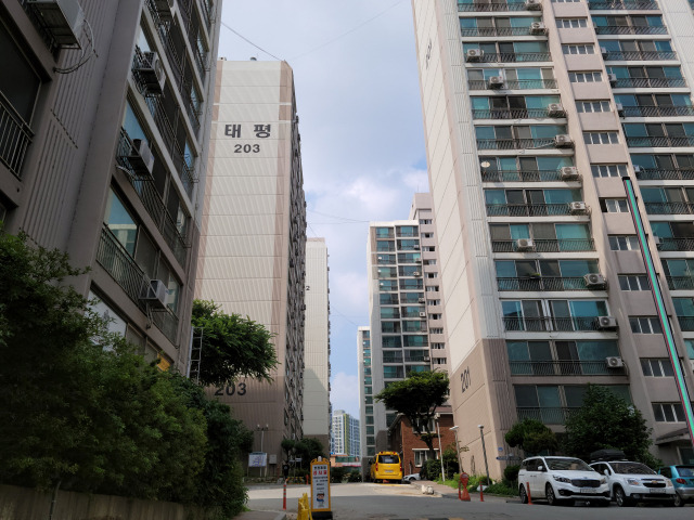 경기 평택시 고덕면 궁리 '태평아파트' 전경./이덕연 기자