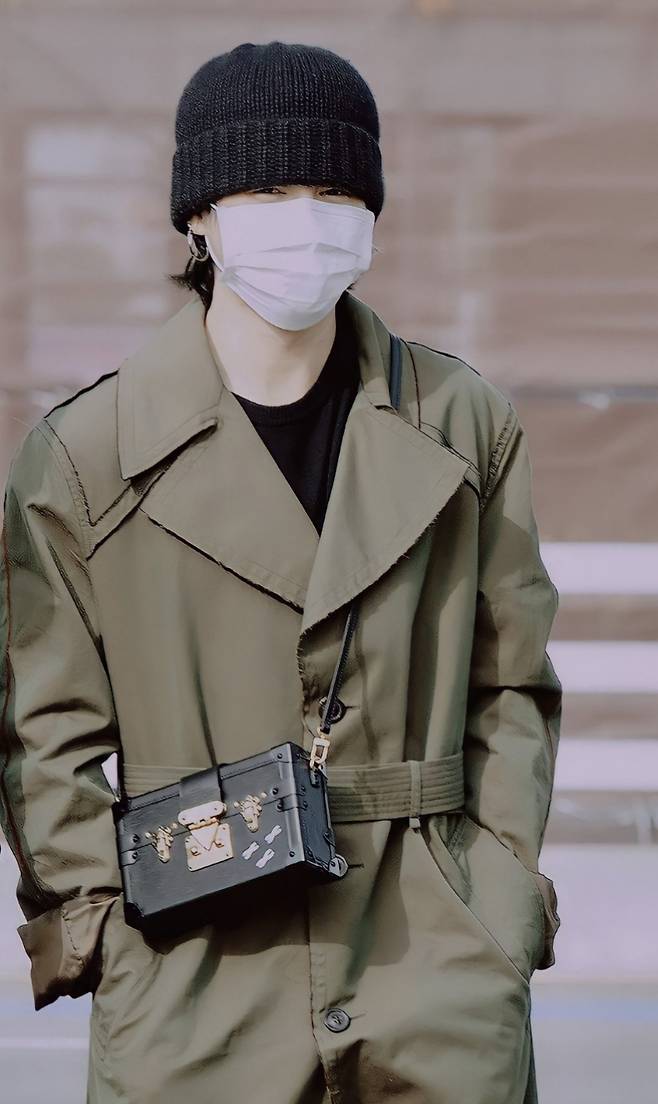 "왕자보다 훨씬 멋있어!" 방탄소년단 지민 완벽한 남친룩 '극찬'