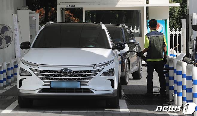 수소차 충전 자료사진./뉴스1 © News1