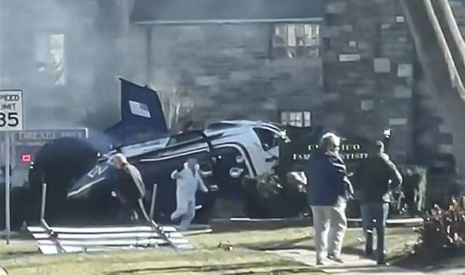 추락 직후의 모습. 사상자는 발생하지 않았다. AP=연합뉴스