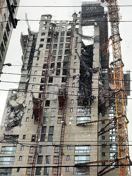 11일 오후 광주 서구 화정동에서 신축중이던 아파트 외벽이 무너지는 사고가 발생했다. 프리랜서 장정필