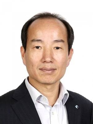 권용대  부행장