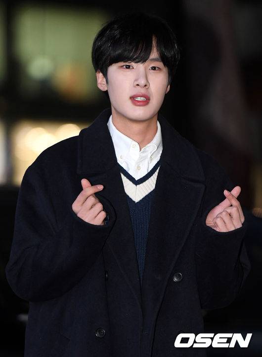 [OSEN=최규한 기자] 배우 김동희가 26일 오후 서울 논현동의 한 음식점에서 열린 JTBC 드라마 ‘스카이캐슬’ 종방연에 참석하고 있다. /dreamer@osen.co.kr