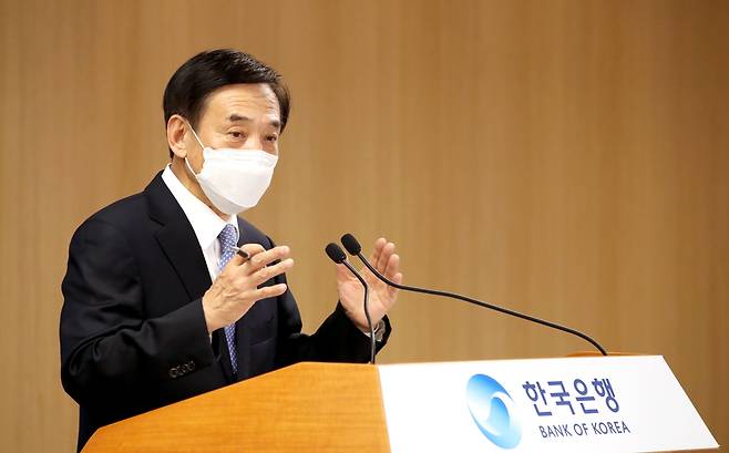 이주열 한국은행 총재가 14일 오전 서울 중구 한국은행에서 열린 통화정책방향 기자간담회에서 발언하고 있다.