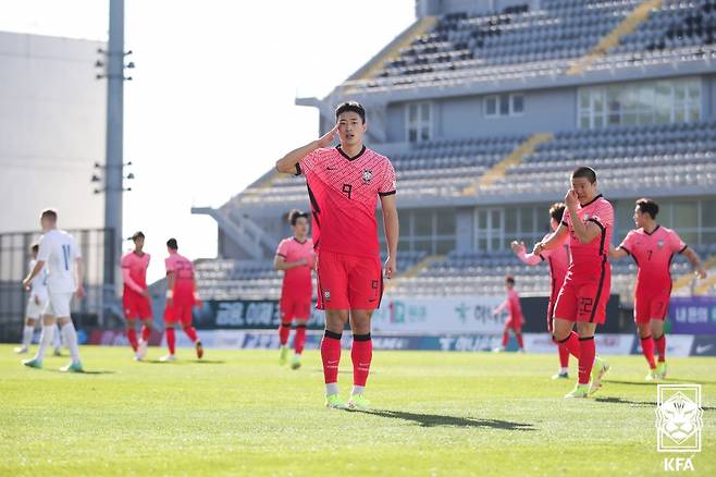 대한민국 축구 대표팀 조규성이 15일(한국시간) 터키 안탈리아 마르단 스타이움에서 열린 아이슬란드와의 친선전에서 득점 후 세리머니를 하고 있다. (대한축구협회 제공) 2022.1.15/뉴스1