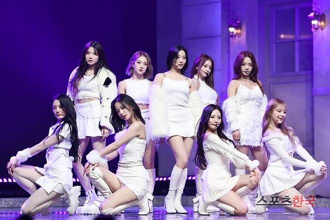 프로미스나인 미니4집 'Midnight Guest'( 미드나잇 게스트) 미디어 쇼케이스. 사진=이혜영 기자 lhy@hankooki.com