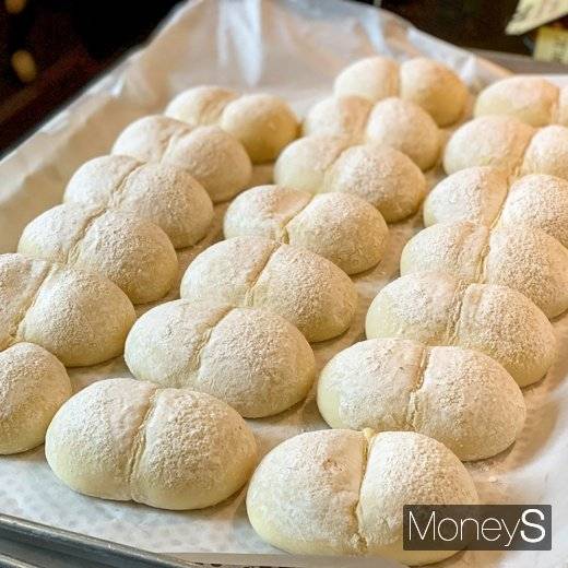 촉촉한 식감이 특징인 아기궁둥이빵./사진제공=다이어리알