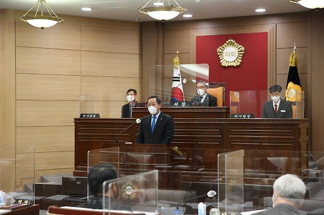 17일 개회한 임실군의회 제315회 임시회 제1차 본회의에서 장종민 의원이 '5분 자유발언'을 하고 있다. *재판매 및 DB 금지