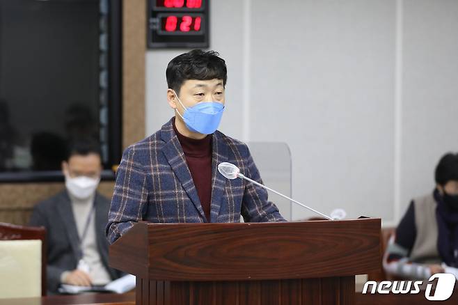 김영택 수원시의원. © 뉴스1