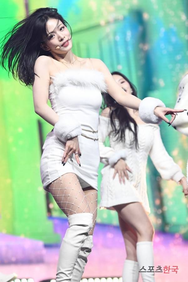 프로미스나인 미니4집 'Midnight Guest'( 미드나잇 게스트) 미디어 쇼케이스. 사진=이혜영 기자 lhy@hankooki.com