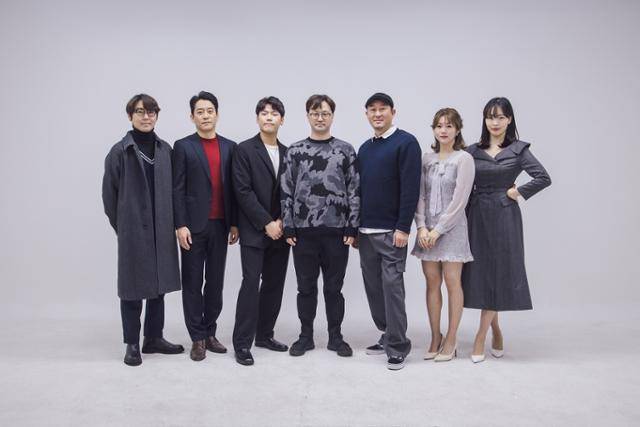 연출을 맡은 서주완 감독과 배우 강성훈 남현우 이과장 김경민 진아진 김태영이 '좋좋소' 시즌4 온라인 제작발표회에 참석했다. 왓챠 제공