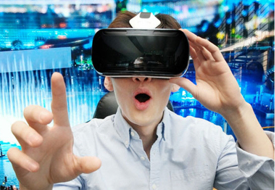 2014년 출시된 삼성 기어 VR. 삼성전자 제공