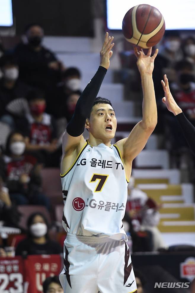 [서울=뉴시스]프로농구 LG 이관희 (사진 = KBL 제공)