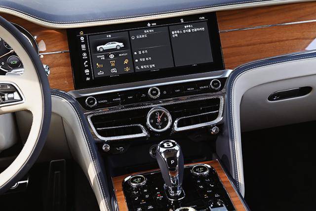 벤틀리 플라잉 스퍼 V8 시승기