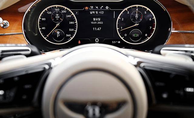 벤틀리 플라잉 스퍼 V8 시승기