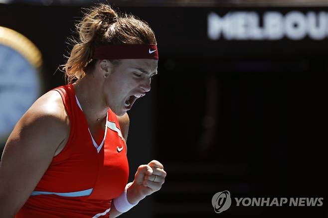 주먹 불끈 사발렌카 [AP=연합뉴스]